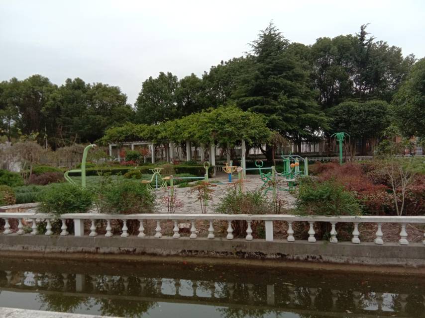 新浜村村委健身點(diǎn)