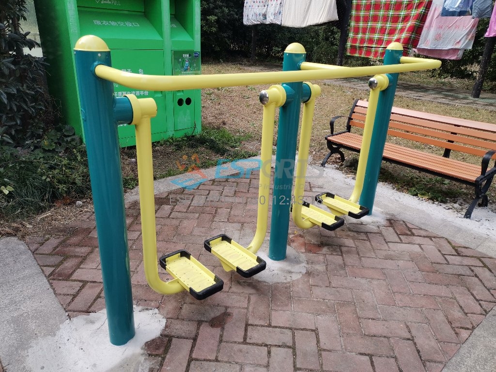 二位智能太空漫步機(jī)