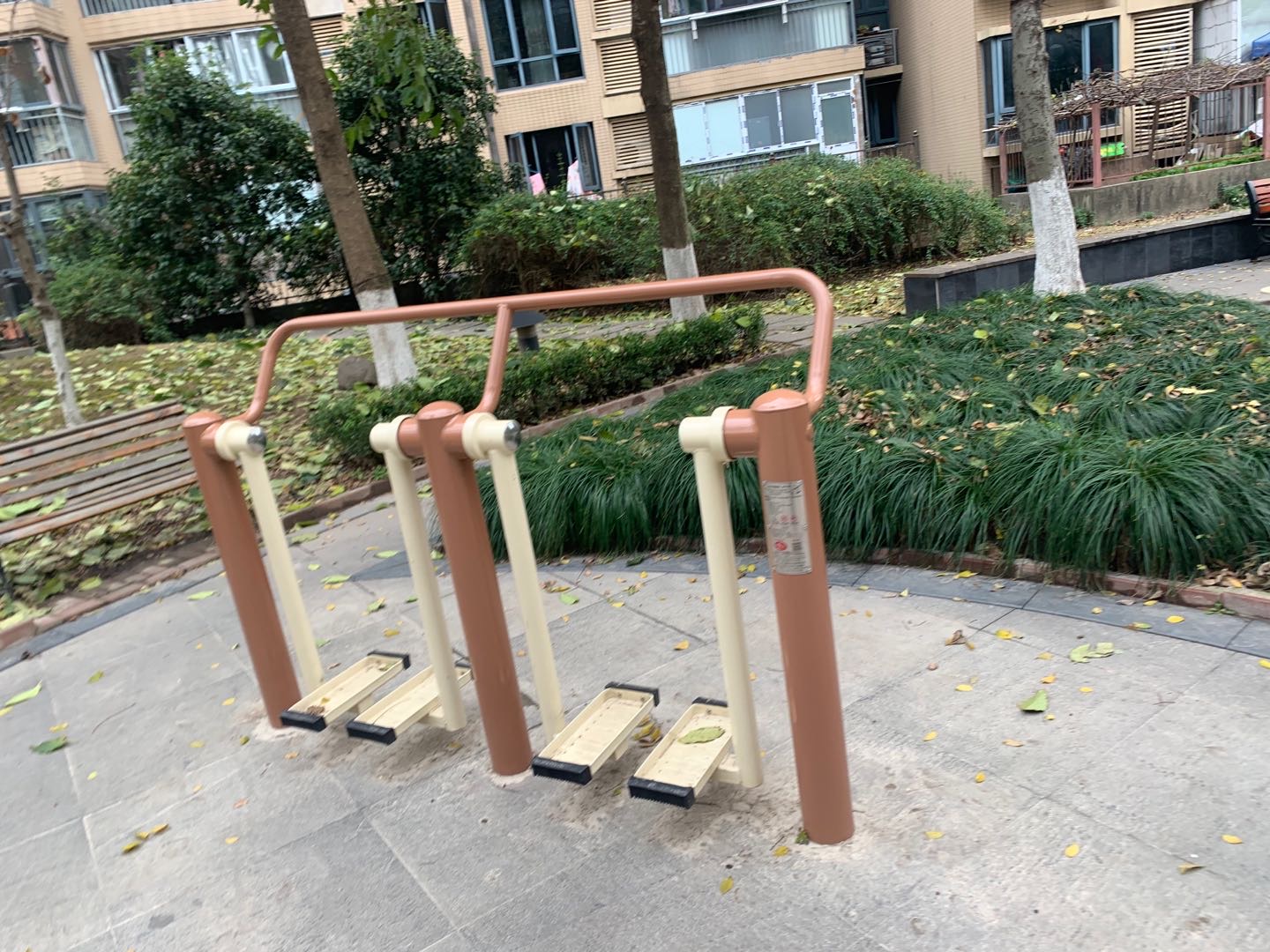 二位太空漫步機