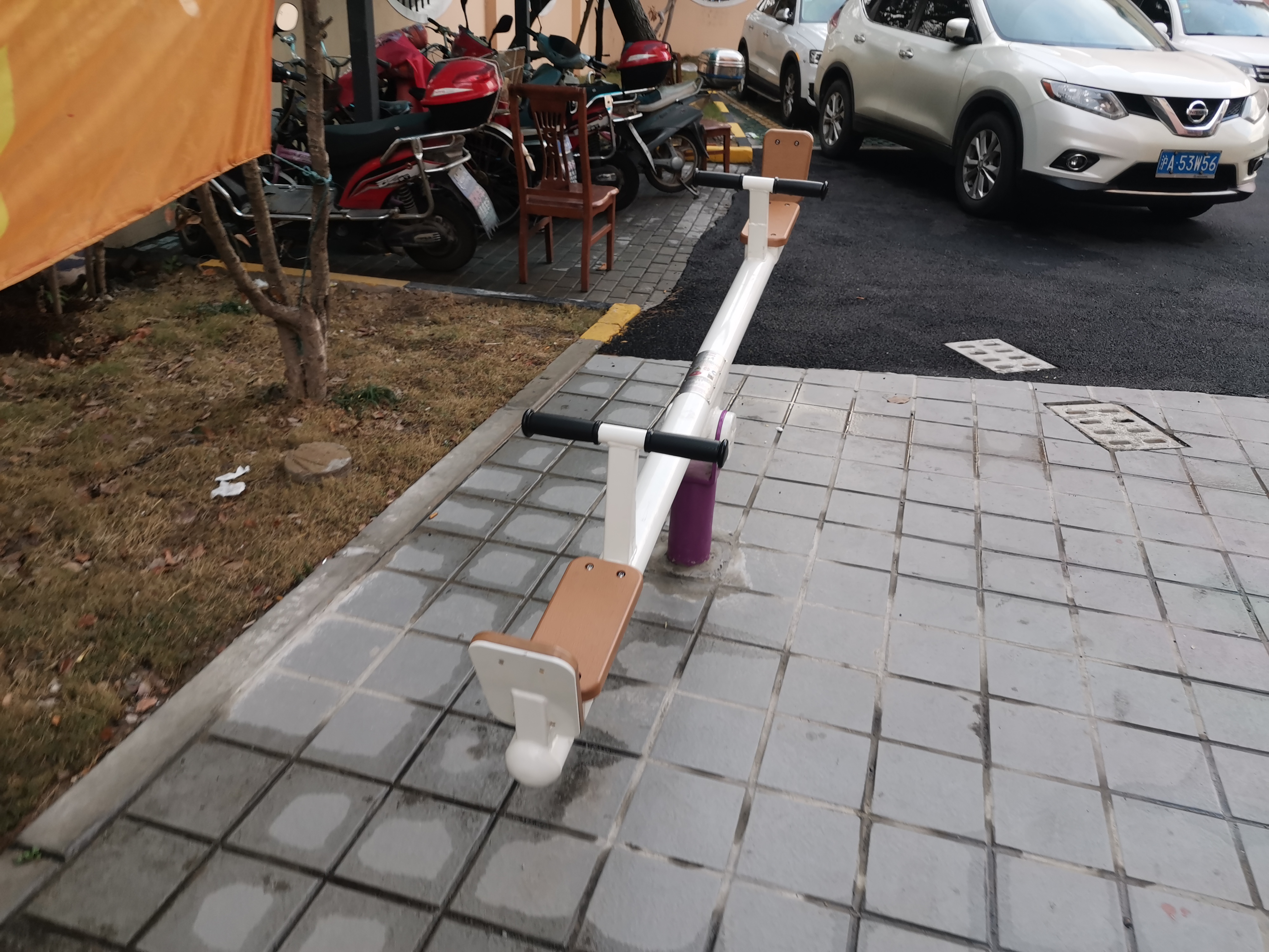 兒童蹺蹺板