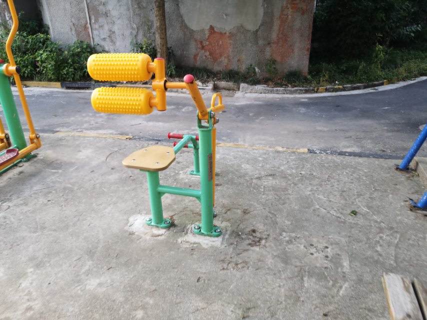 腹背鍛煉器