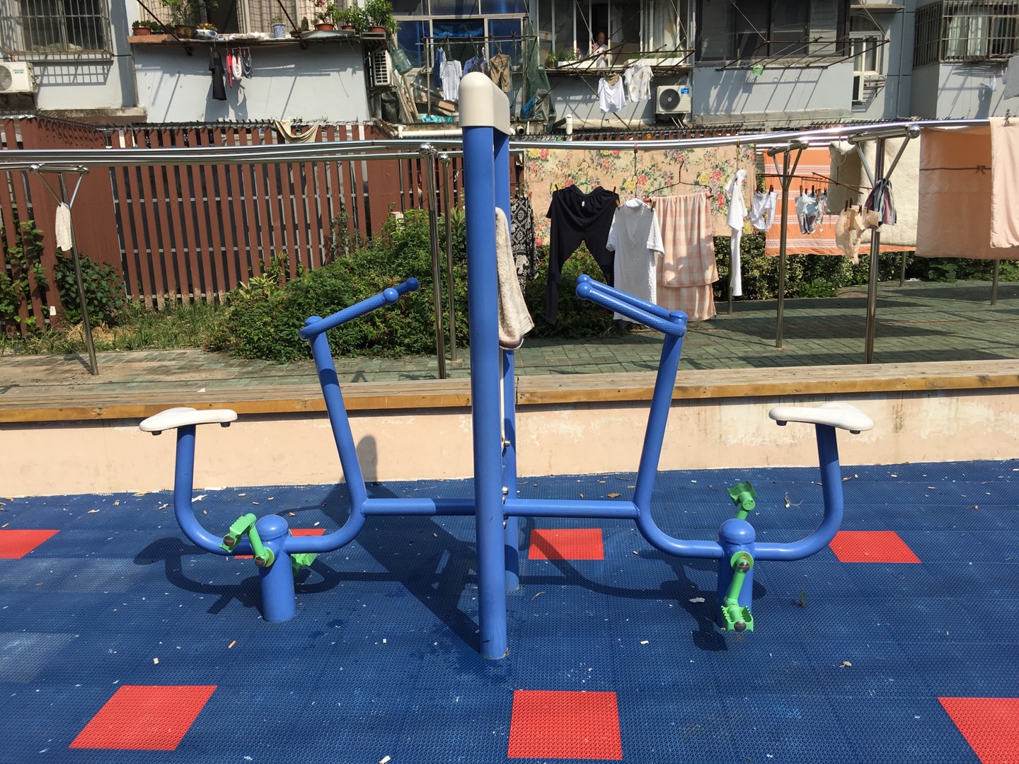 雙立柱健身車