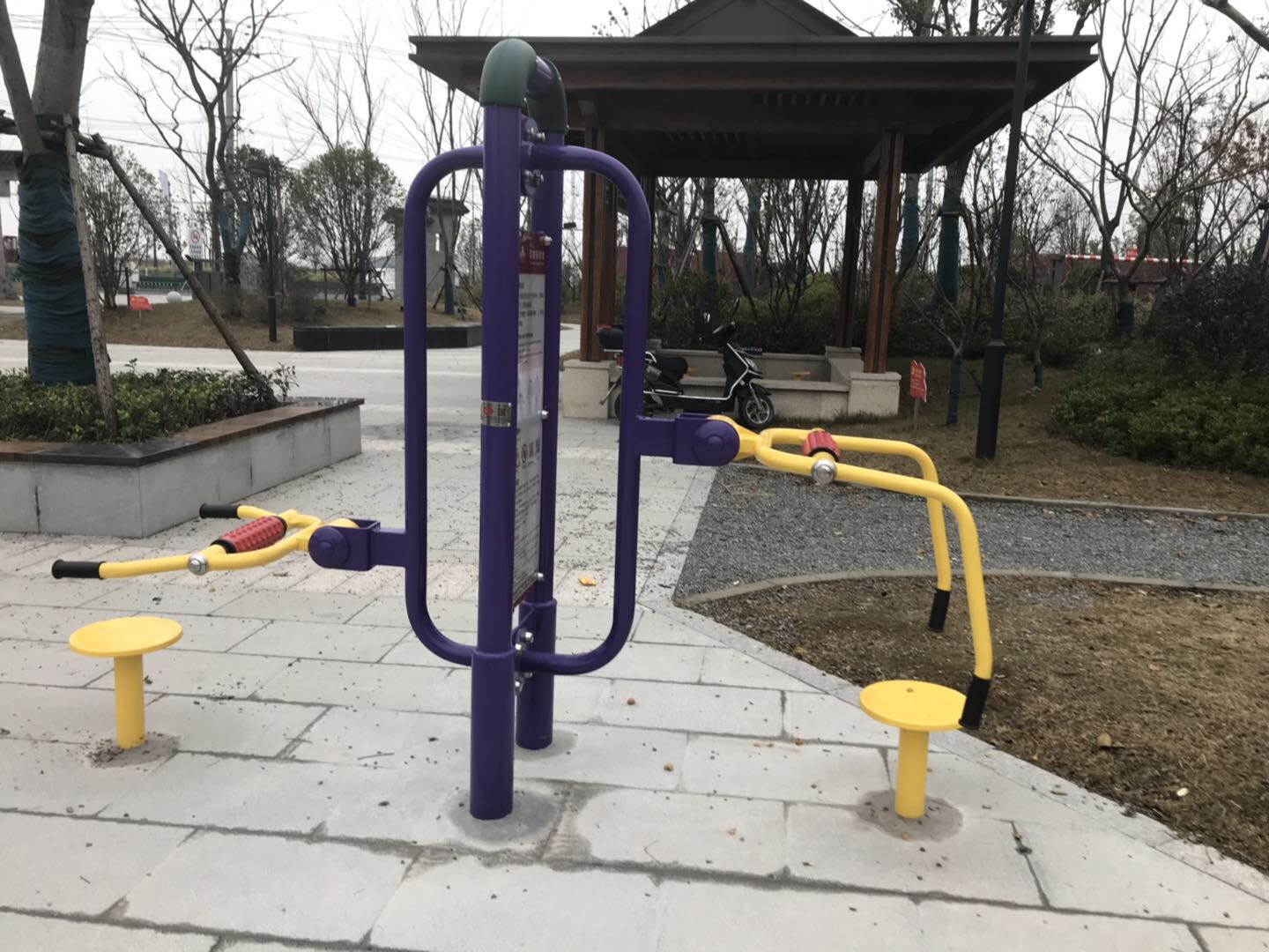 頸腰按摩器