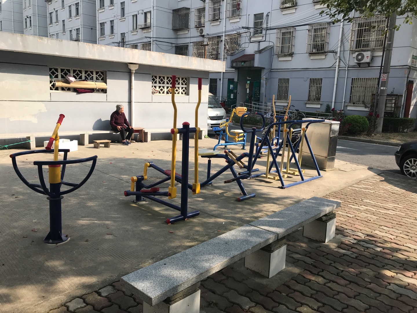 思凡三居施灣二路1026弄49號健身路徑