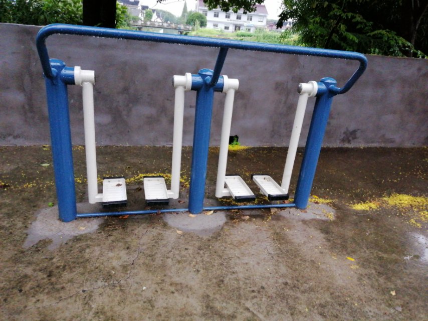 二位太空漫步機