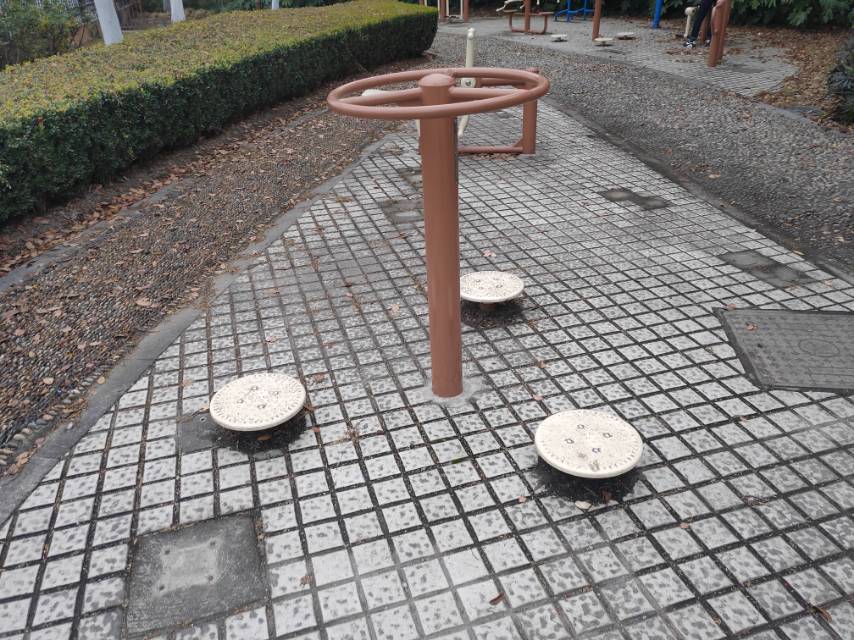 扭腰器