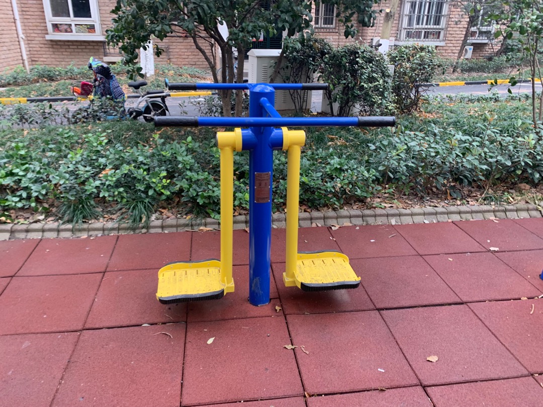 左右搖擺器