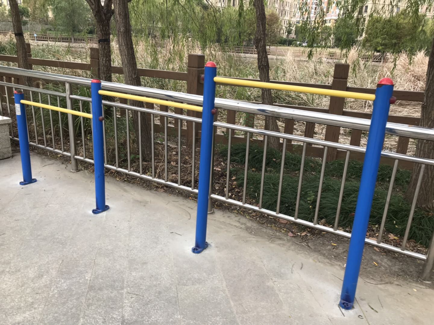 壓腿杠