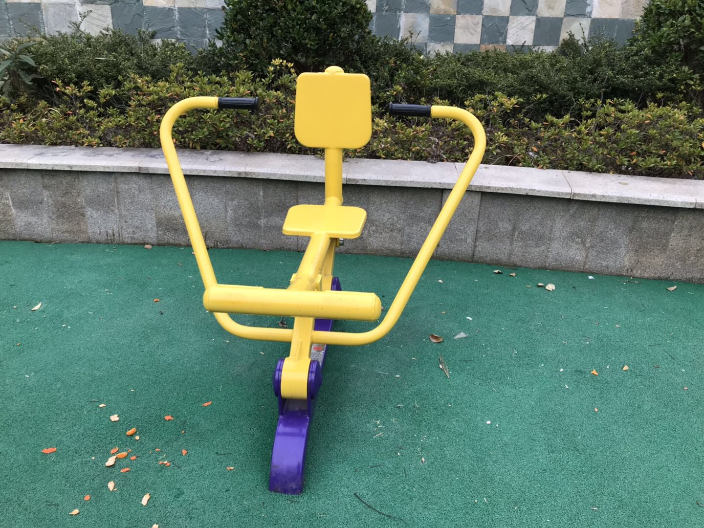 自重式平推訓(xùn)練器
