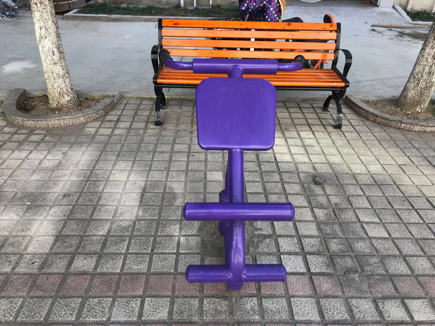 背肌訓練器