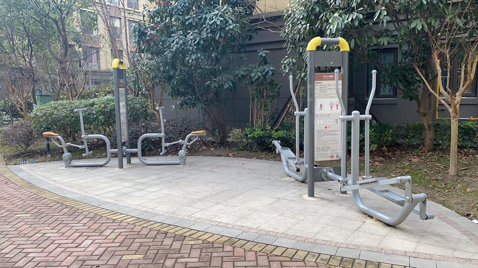 漁港路朗詩(shī)里程市民益智健身點(diǎn)