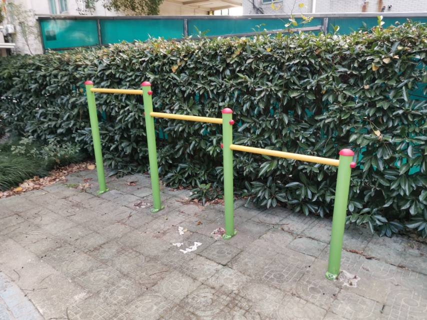 擱腿杠