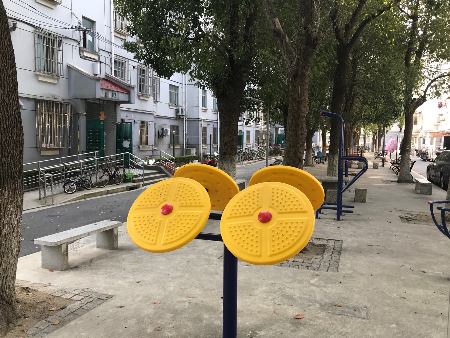 思凡三居施灣二路1026弄72號健身路徑