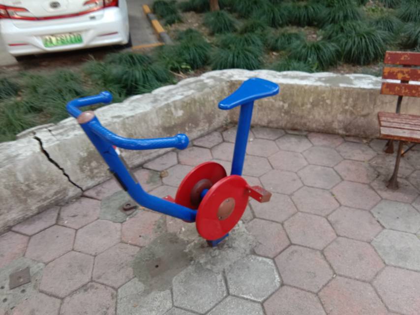 直立健身車