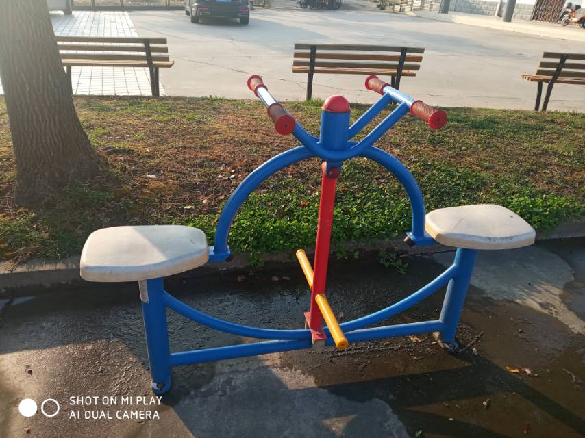 下肢鍛煉器