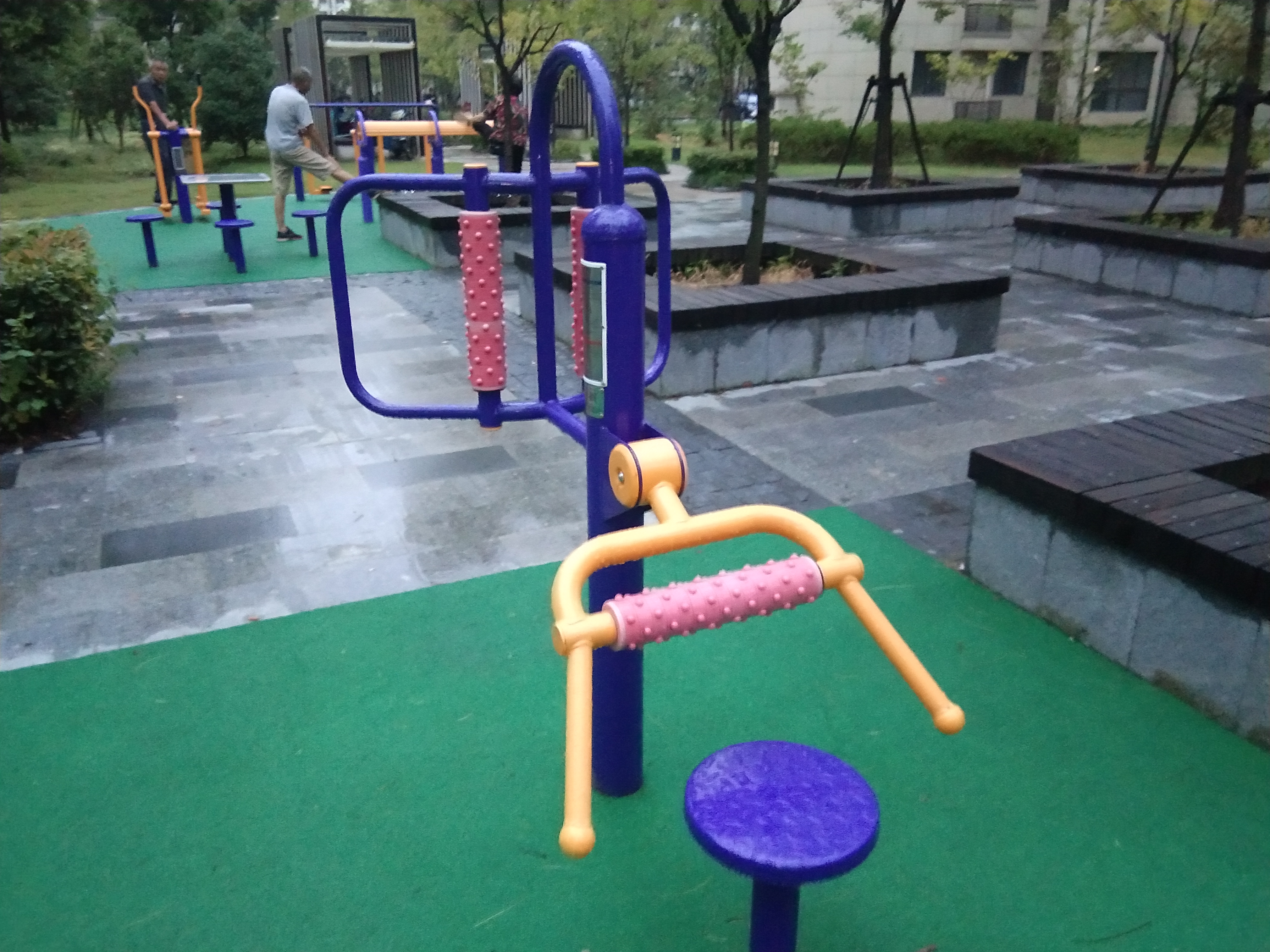 腰背按摩器