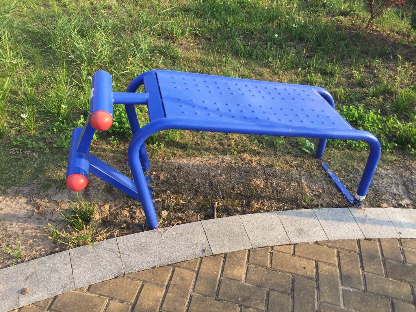 仰臥起坐板