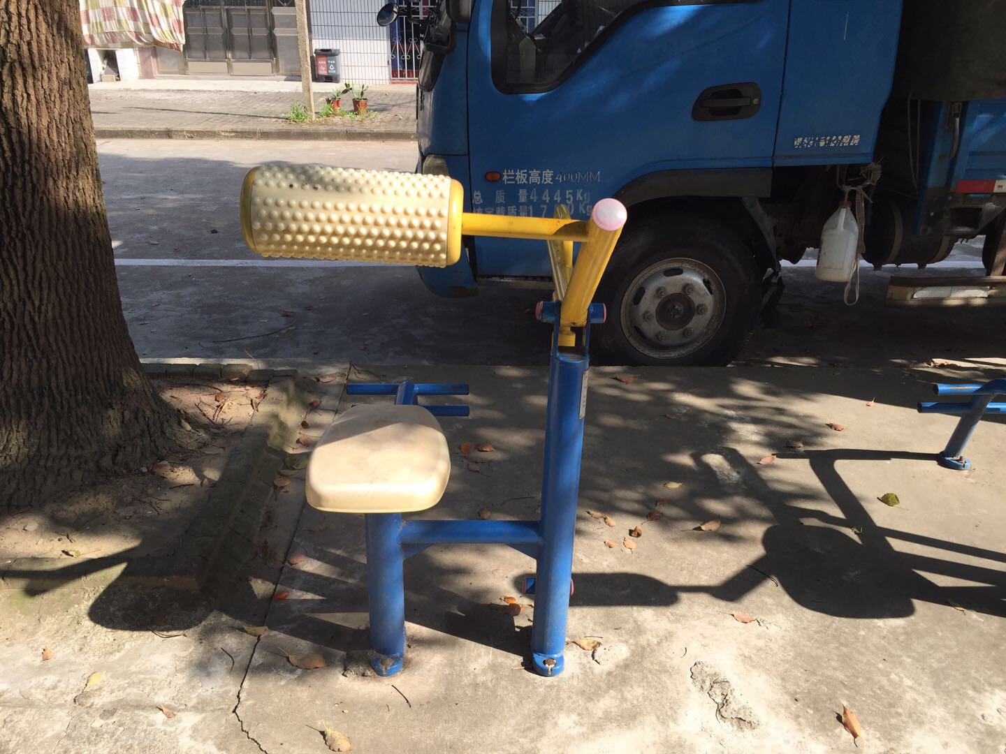 腹背鍛煉器