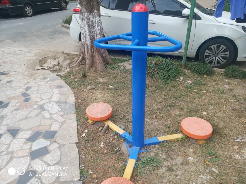 扭腰器