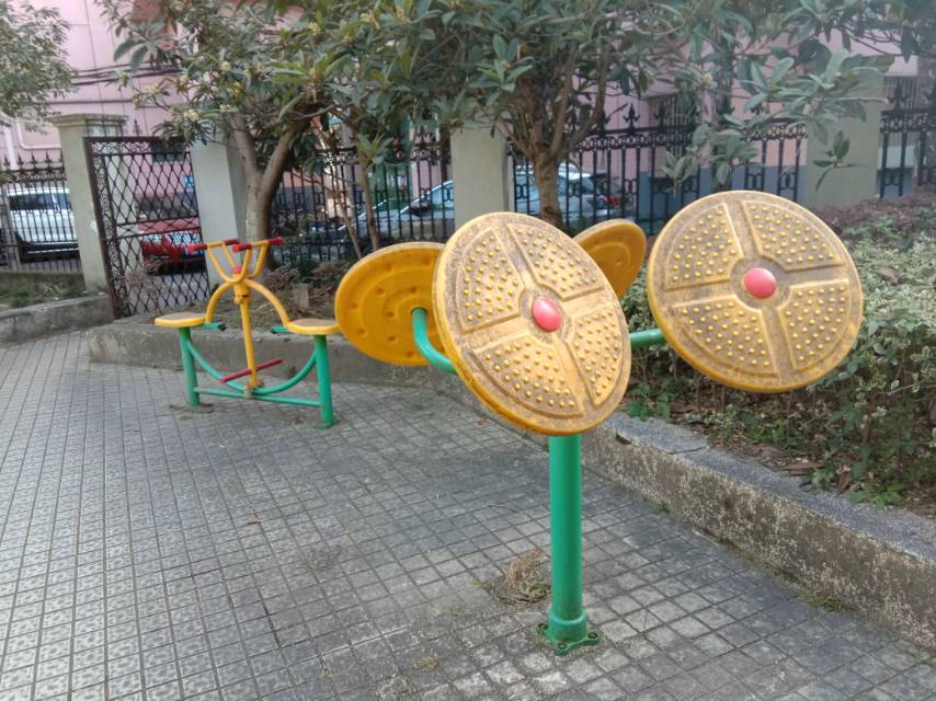 藍高居委市民益智健身點1