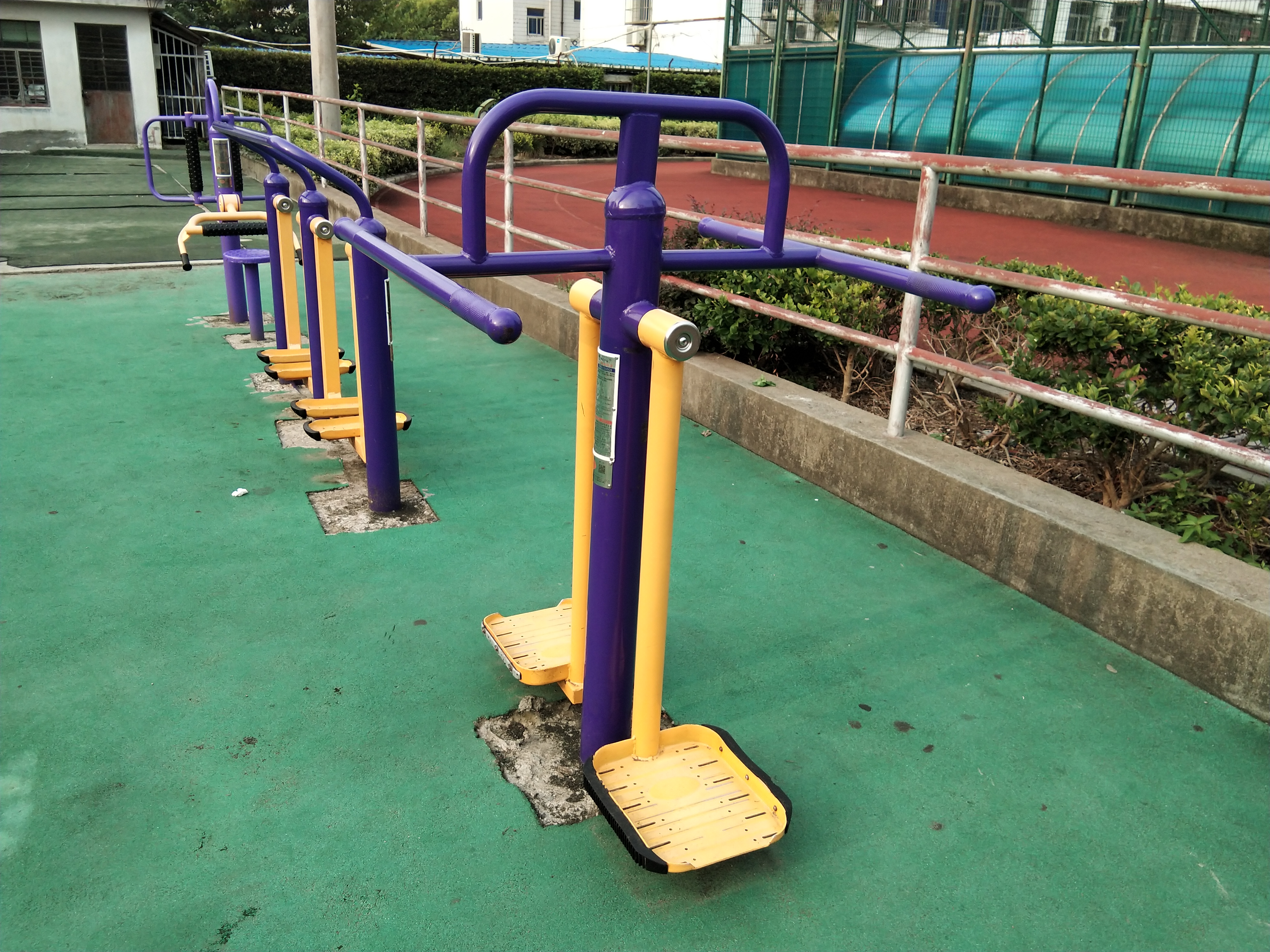 鐘擺器