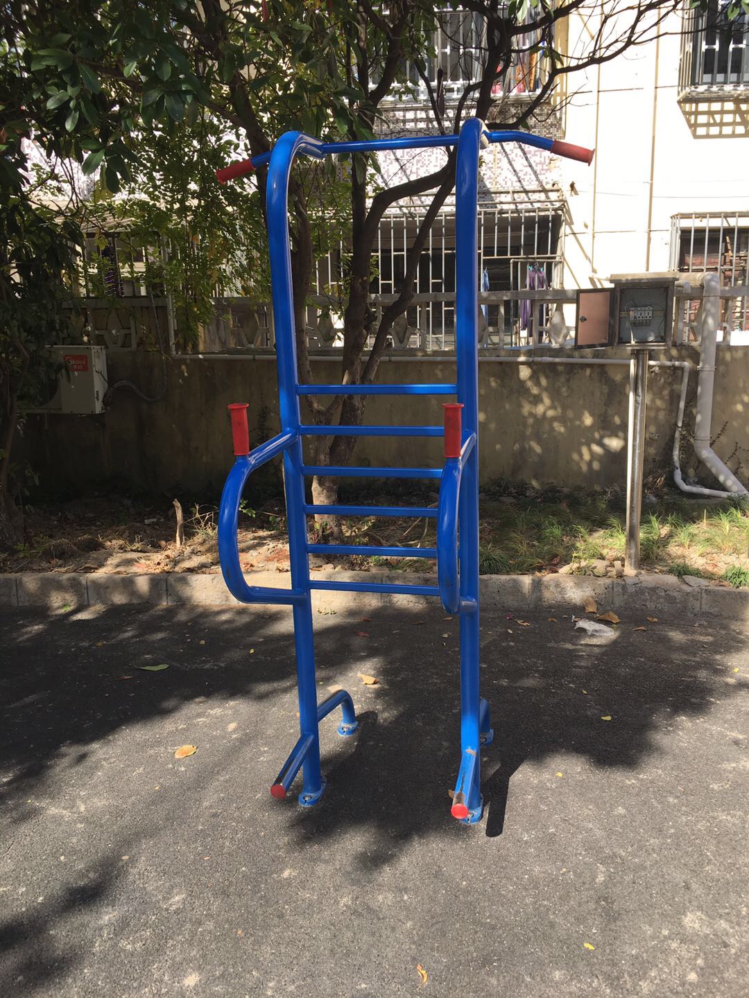 多功能訓(xùn)練器