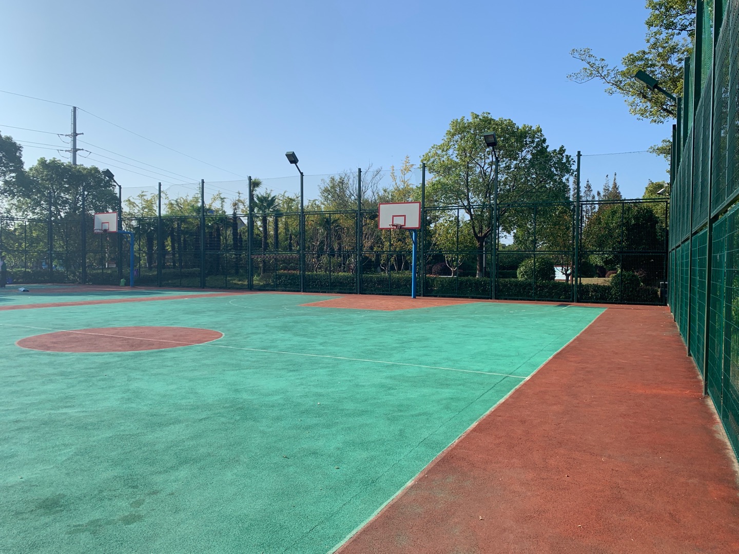 堡鎮(zhèn)市民公園多功能市民球場