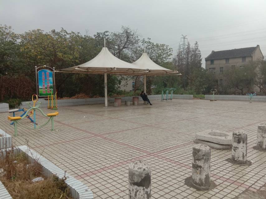 五四村一隊健身點(diǎn)