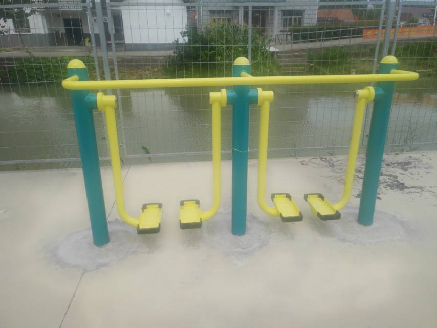 雙位太空漫步機(jī)