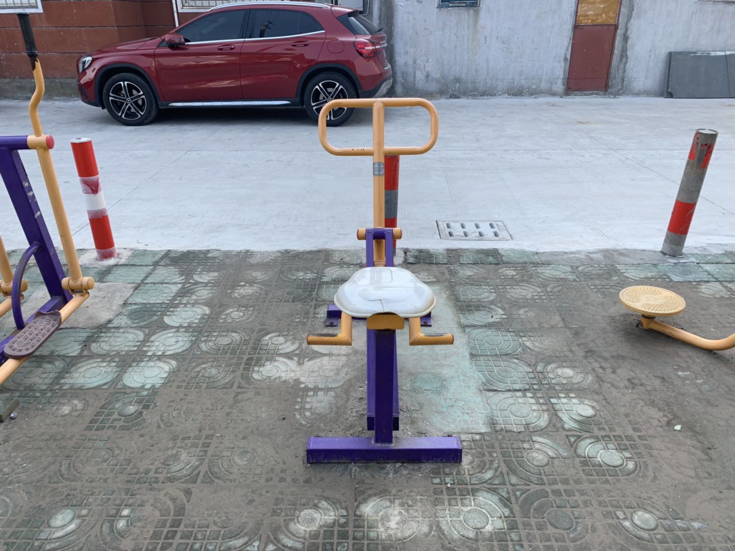 單人健騎機