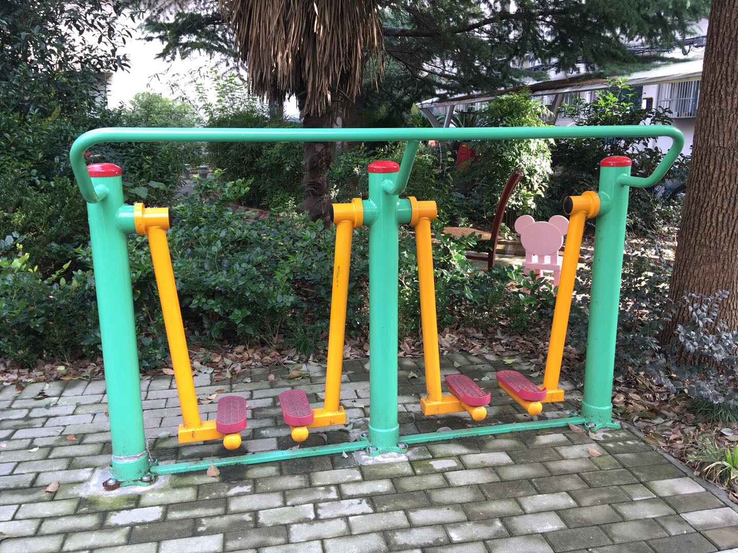 兩聯(lián)漫步機(jī)