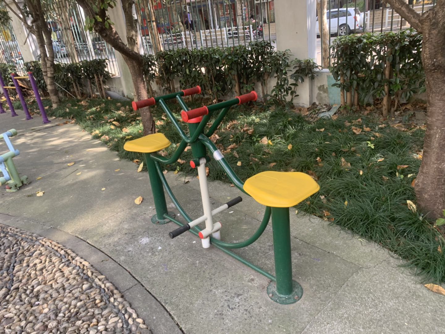 下肢訓練器