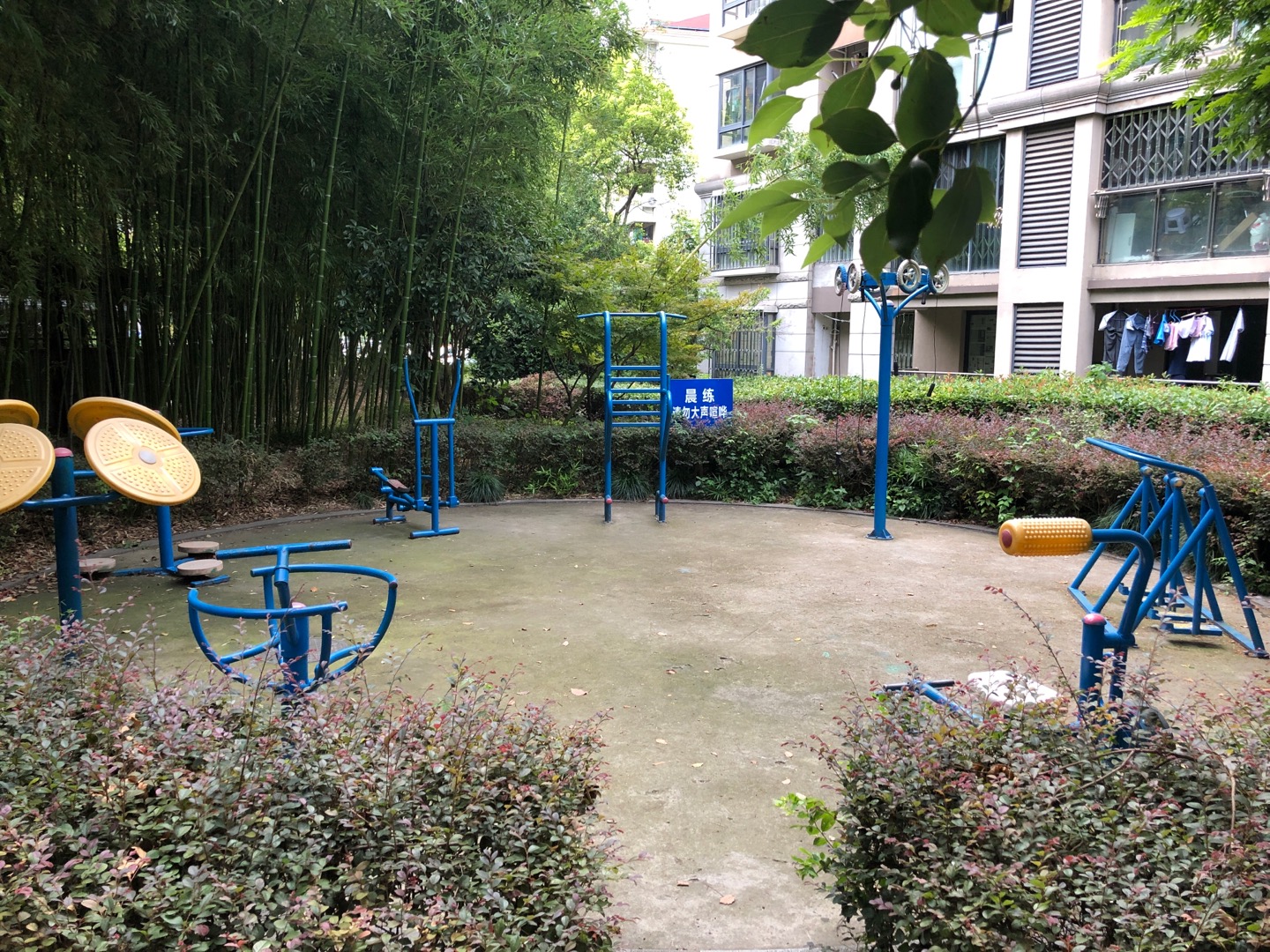 江華社區(qū)張掖路55弄15號健身點