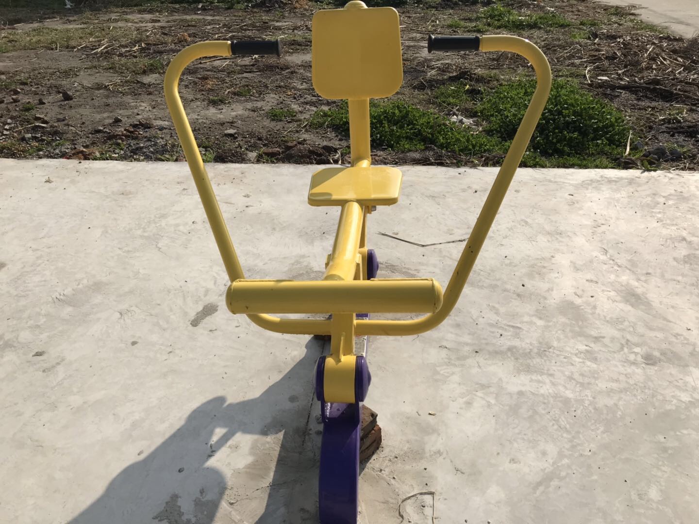 自重式平推訓(xùn)練器