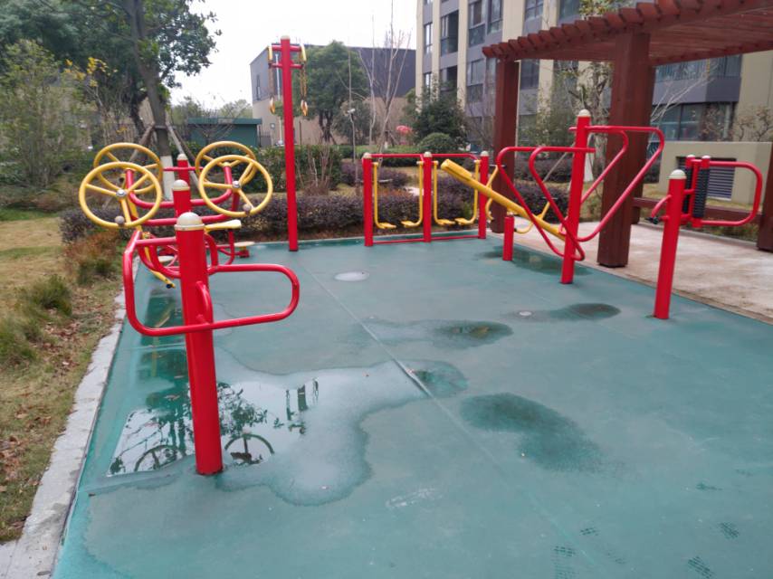 玲瓏坊西苑小區(qū)公共市民健身點(diǎn)