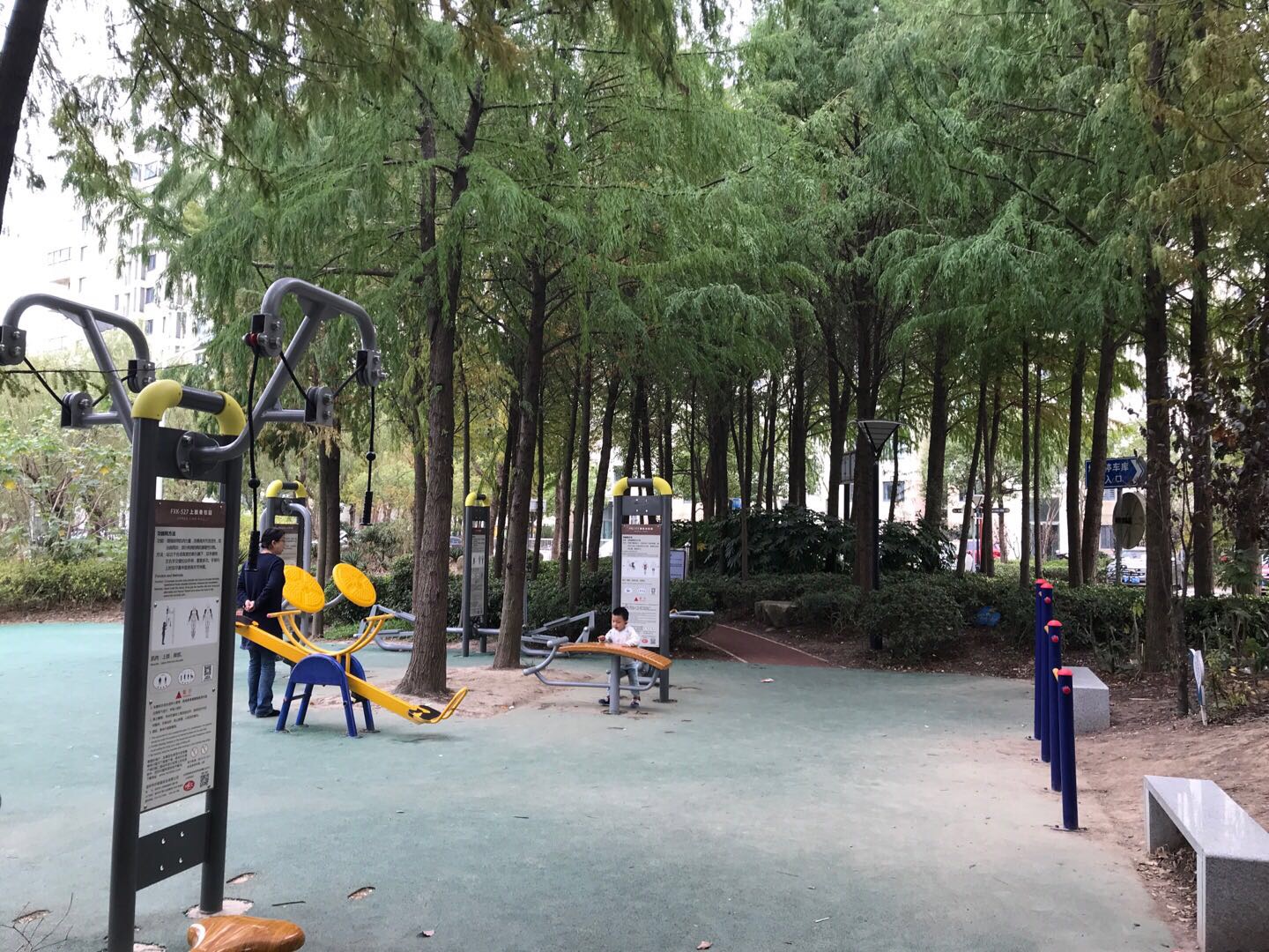竹柏路366弄健身苑點1