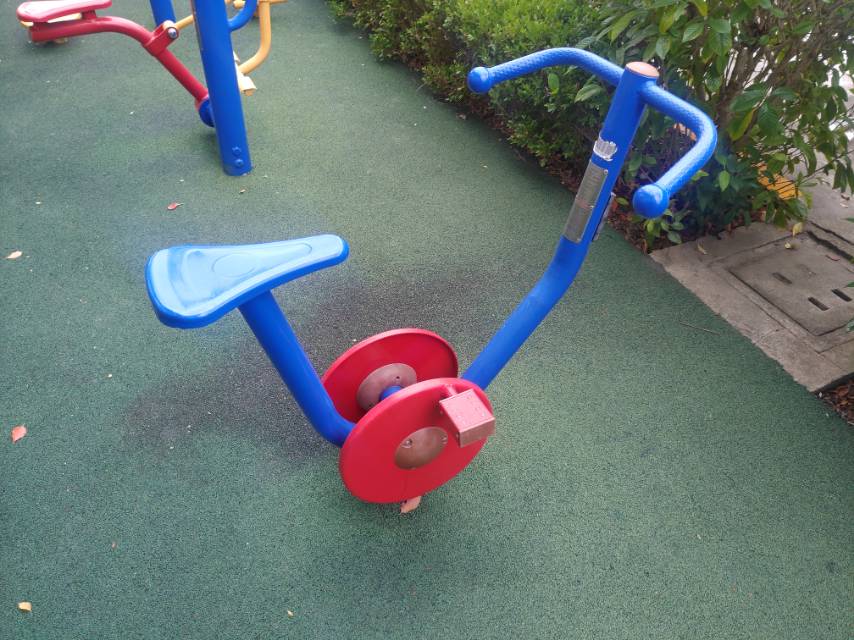 直立健身車(chē)