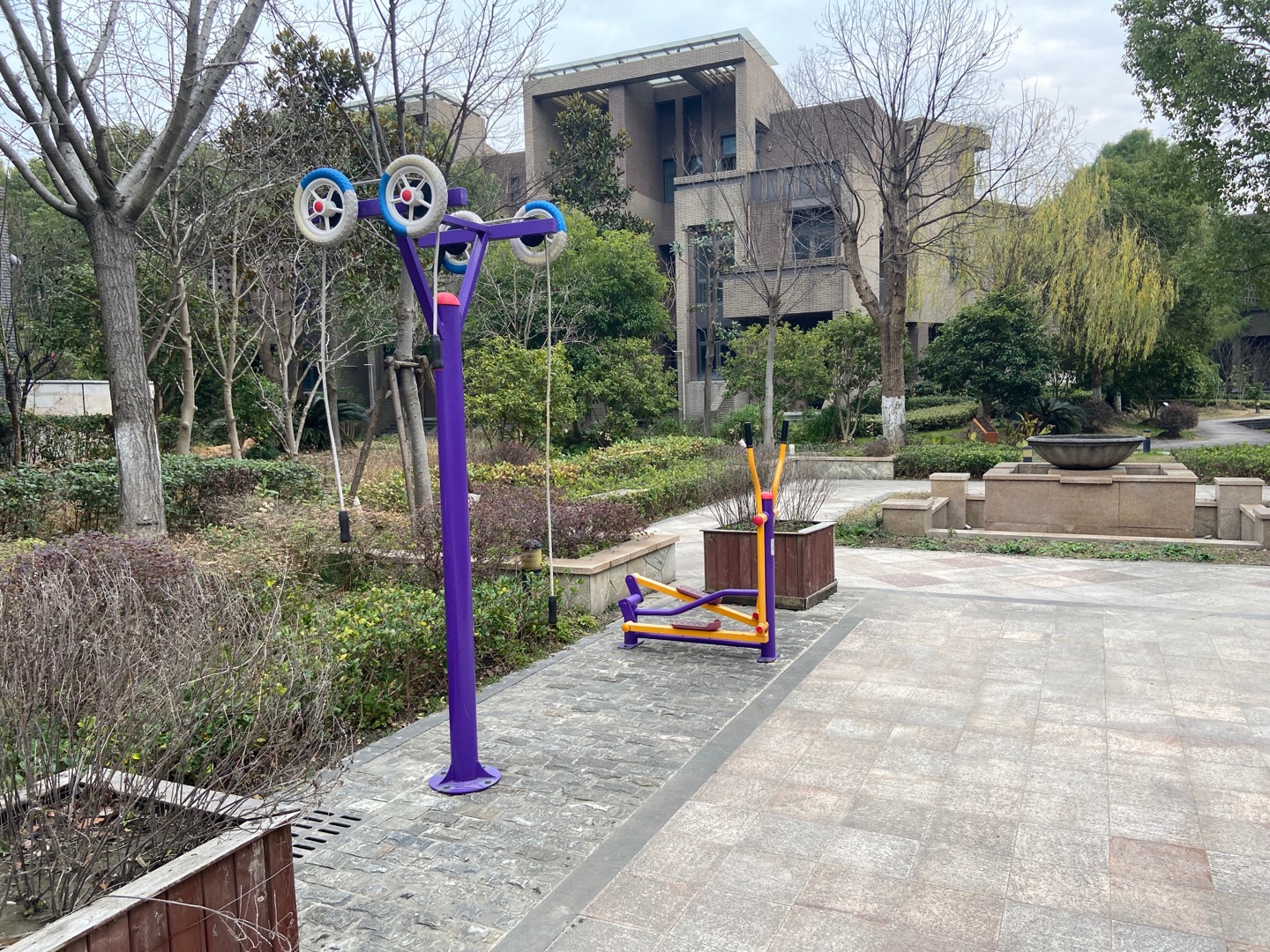 遠香湖9號小區(qū)市民健身點