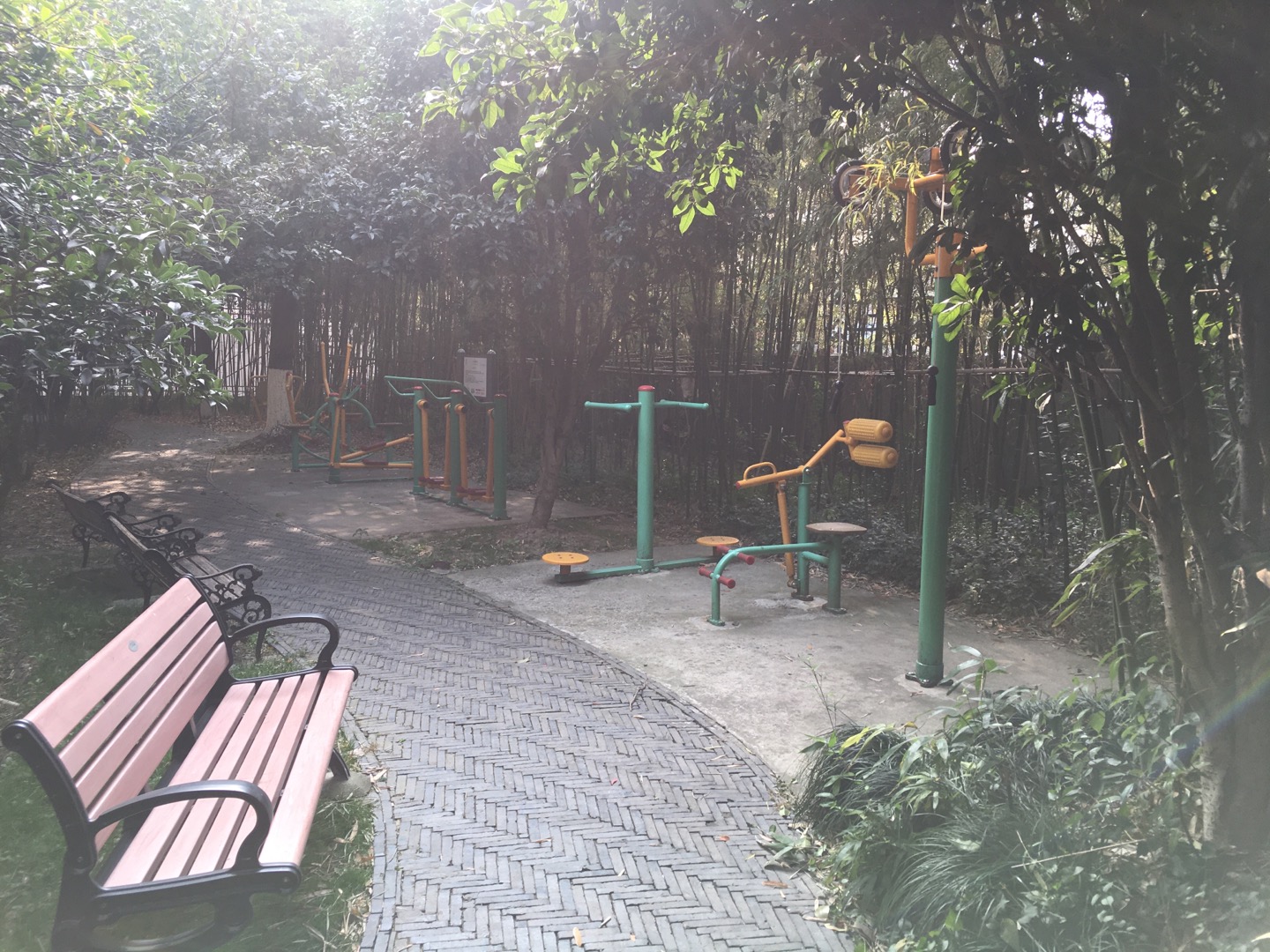 永兆居委健身點