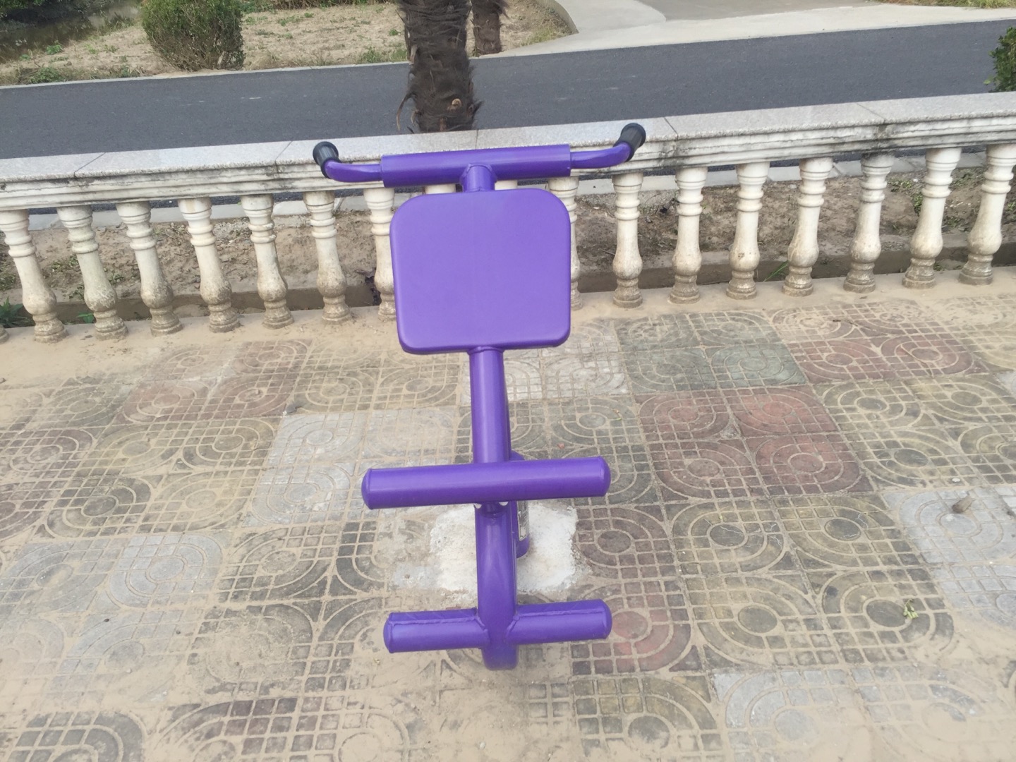 背肌訓練器