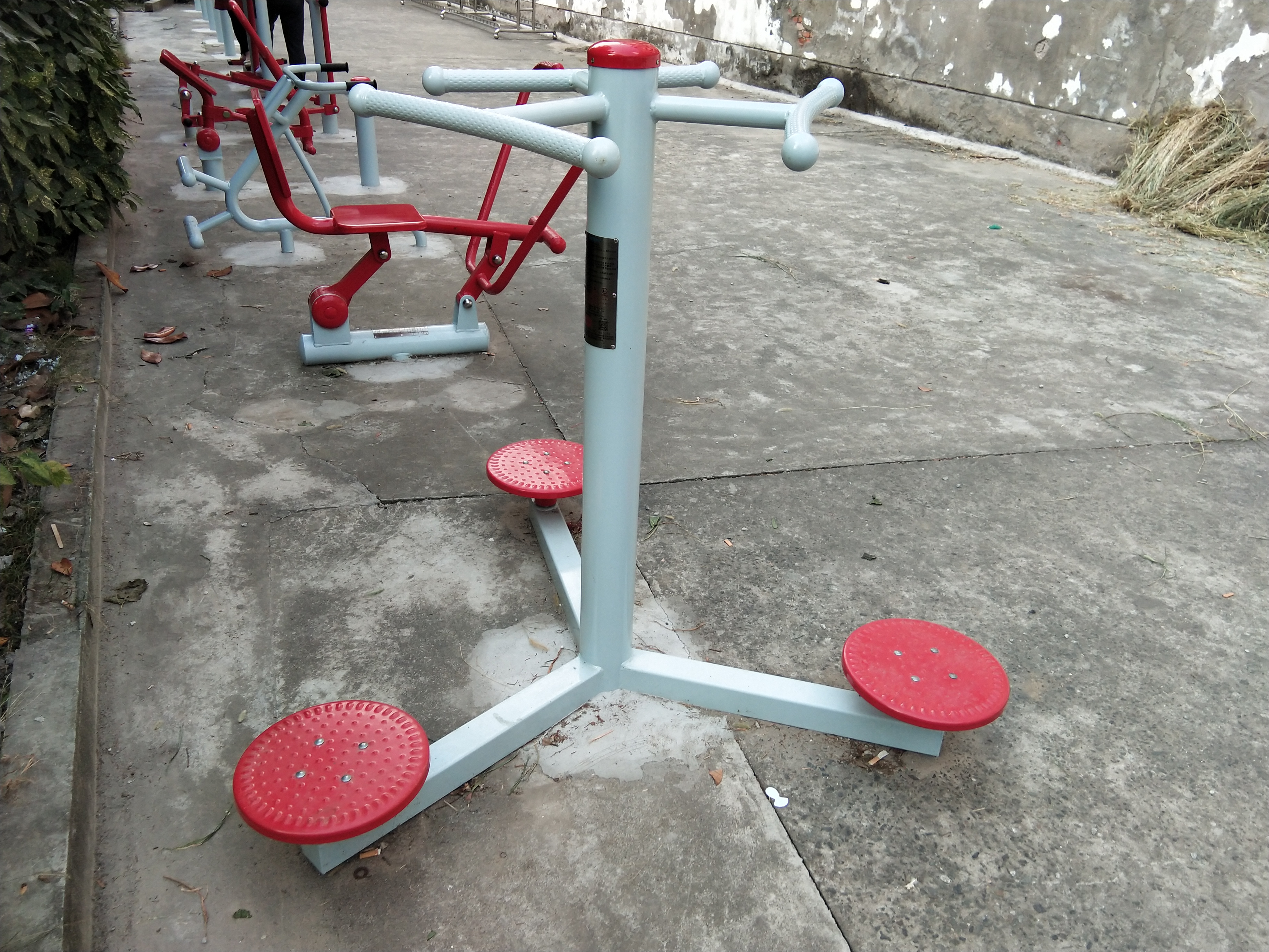 三位扭腰器