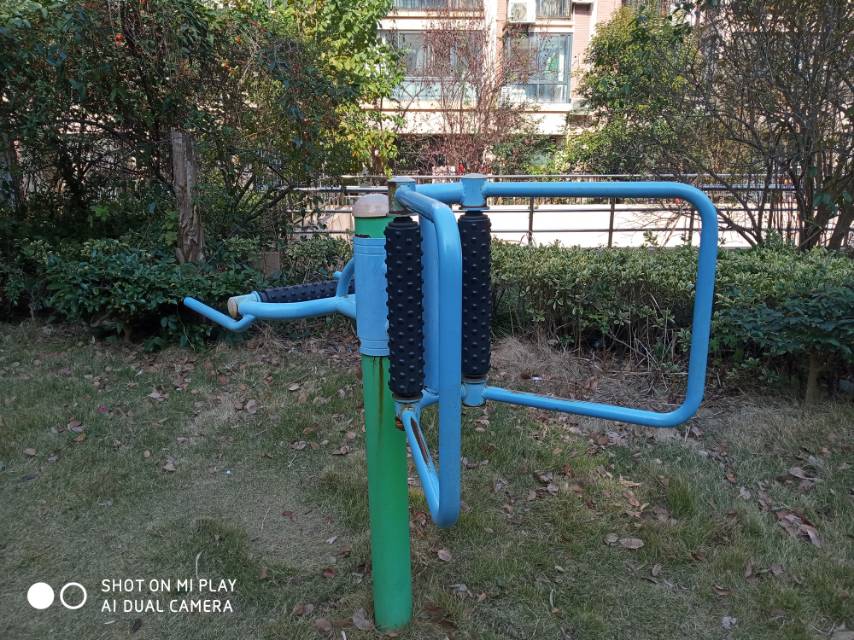 腰部按摩器