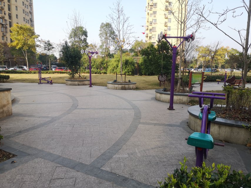 浦東三林鎮(zhèn)三彩路166弄健身點