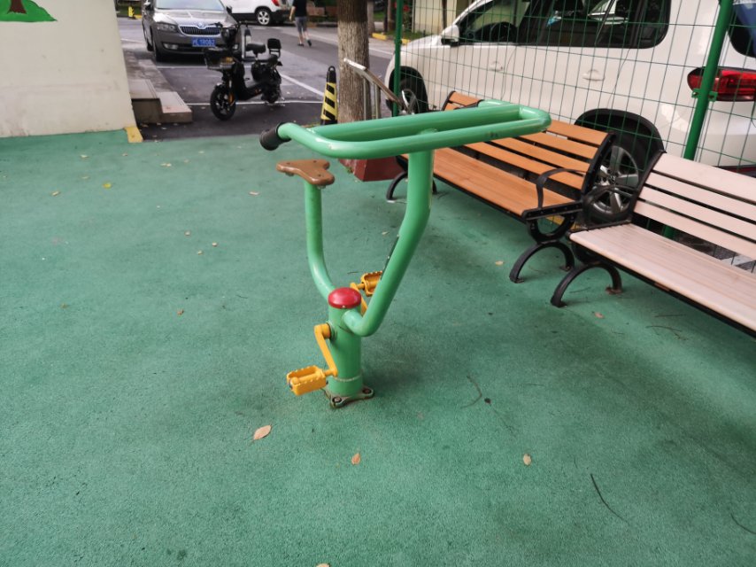 直立健身車