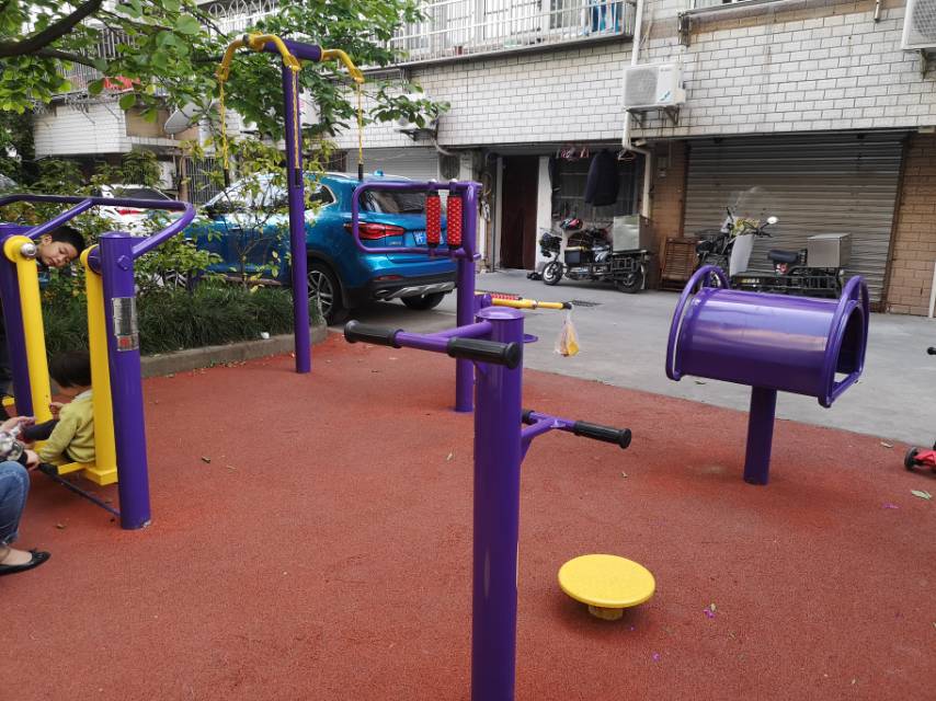 國(guó)定路299弄市民益智健身點(diǎn)