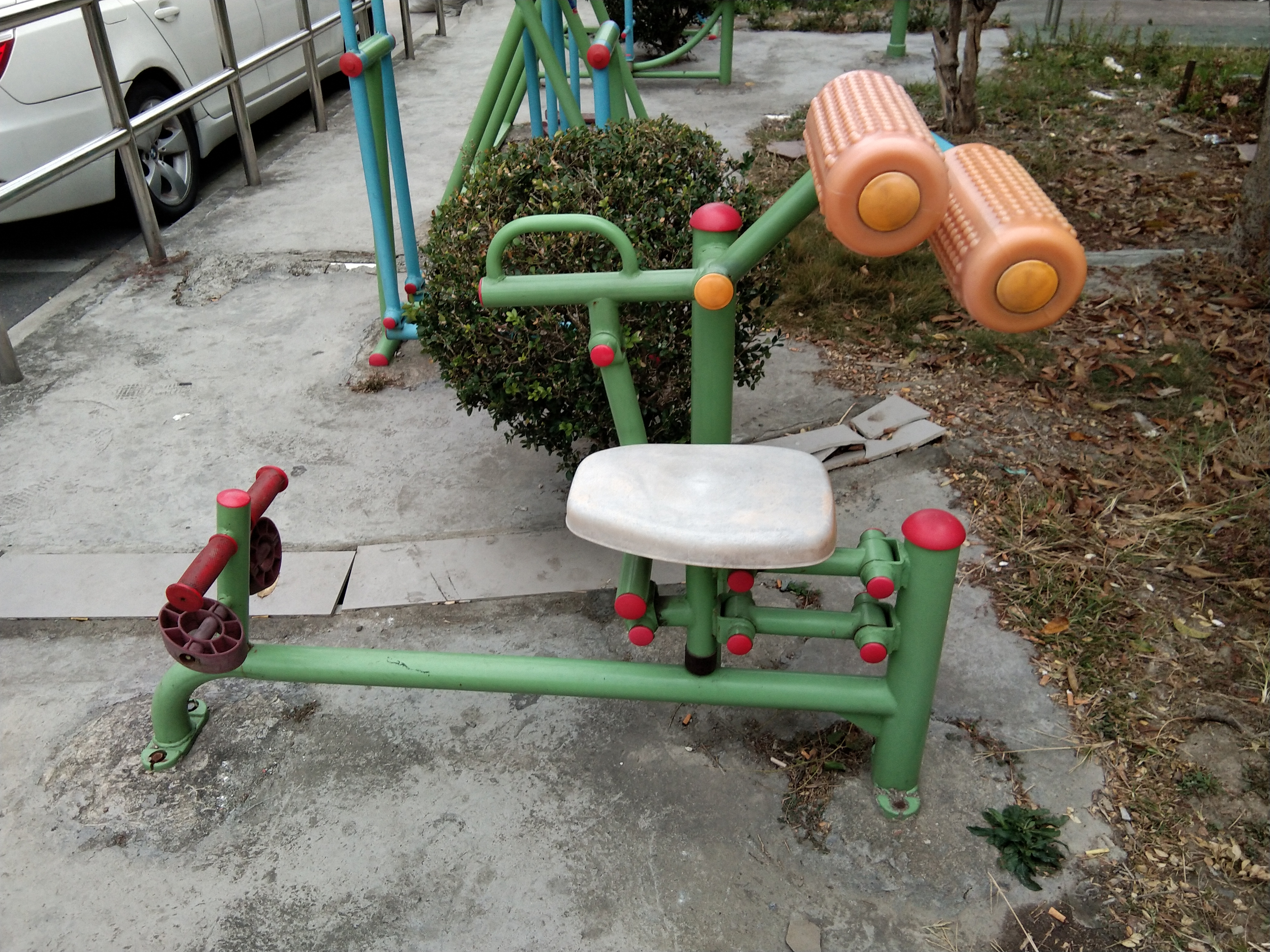 腹背鍛煉器