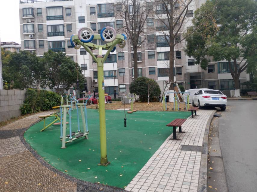 平南三居居委A健身苑點(diǎn)