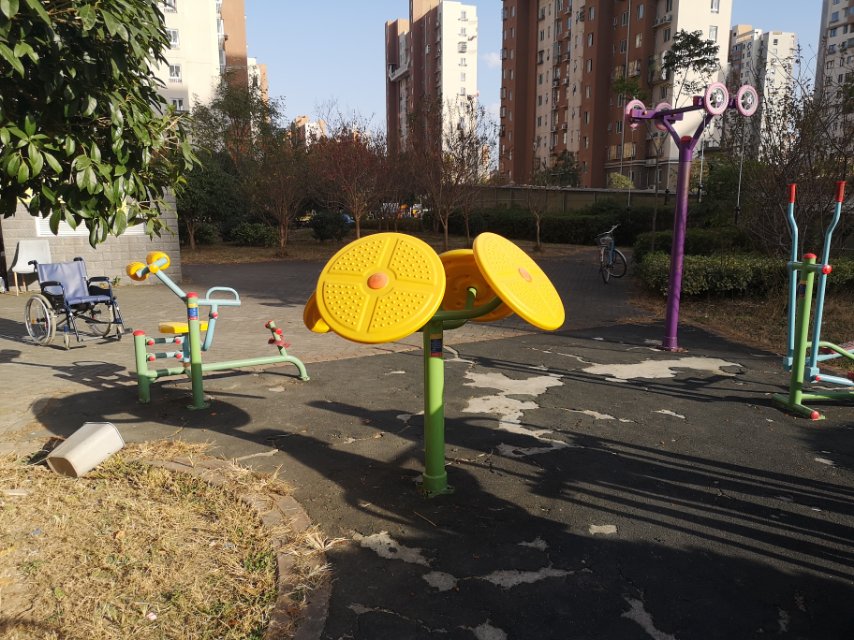 昱星家園30號樓前側