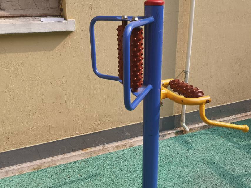 腰背按摩器