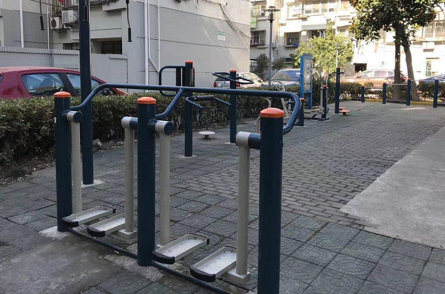 靜安區(qū)彭浦新村街道共和新路4555弄居委健身點(diǎn)